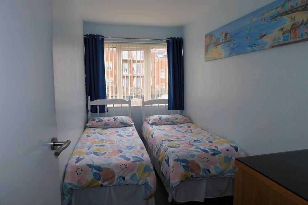 Entire apartment, Starry Seaview -  boasts amazing panoramic views of the town and sea; its position guaranteeing sunr in Sheringham, Norfolk Coast