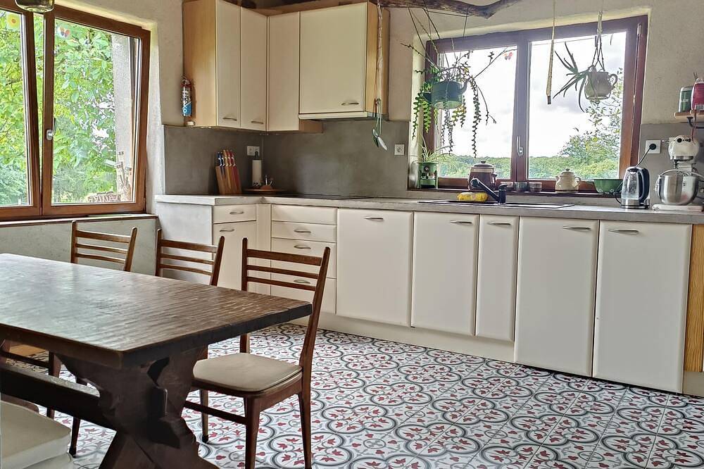 Spacious cozy and pet friendly Gîte (6pers with 3 bdrms/2 baths/3 toilets). in Claudon, Neufchâteau