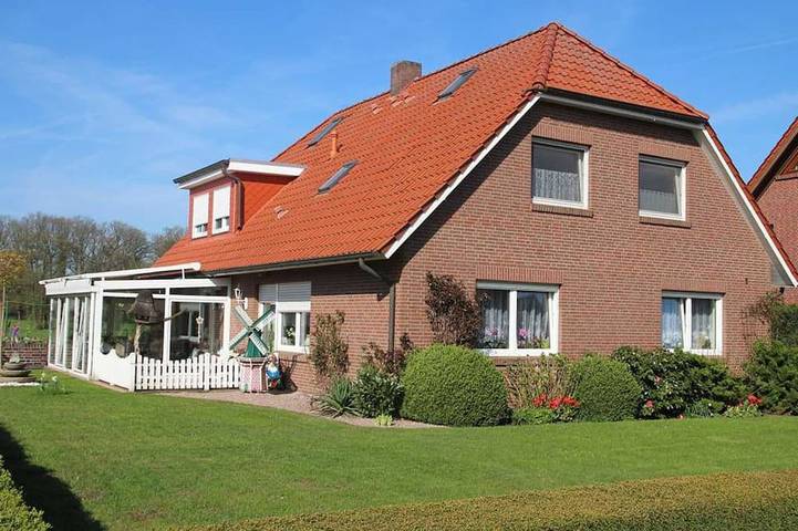 Ferienwohnung für 4 Personen, mit Garten und Balkon in Leer