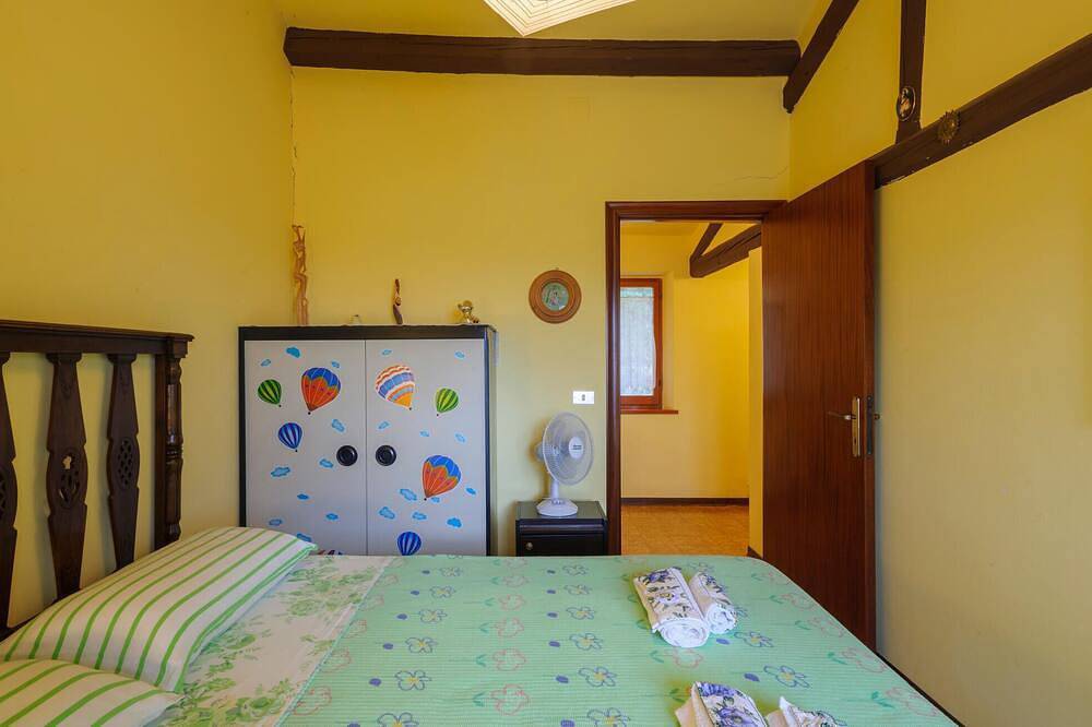 Schönes Haus in Cartoceto mit Wlan in Serrungarina, Colli al Metauro