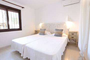 Bungalow pour 8 Personnes dans Las Marinas, Dénia, Photo 1