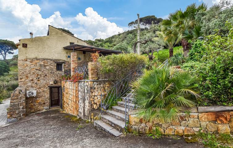 Casa vacanza per 7 persone, con Terrazza e Giardino nonché Piscina e Panorama a Sant'Ambrogio