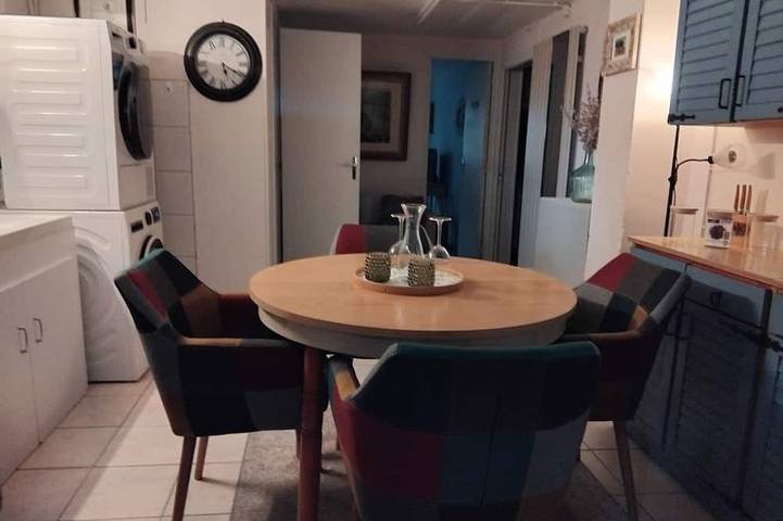 Ganze Wohnung, Our apartment welcomes you. Comfort and serenity..... in Saint-Amand-Montrond