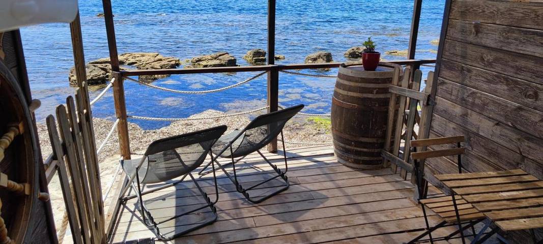 Location de vacances pour 6 personnes, avec terrasse, animaux acceptés dans Plage de l'Almanarre - 4