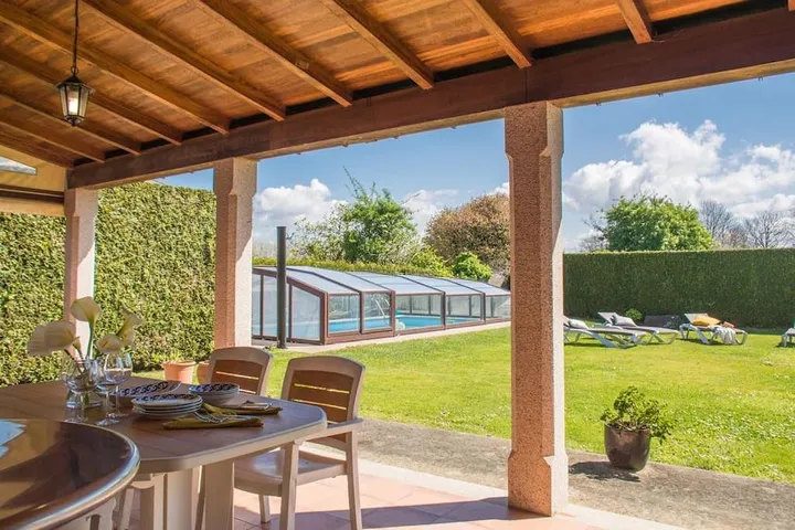Casa de vacaciones para 8 personas, con jardín además de piscina y balcón - 1