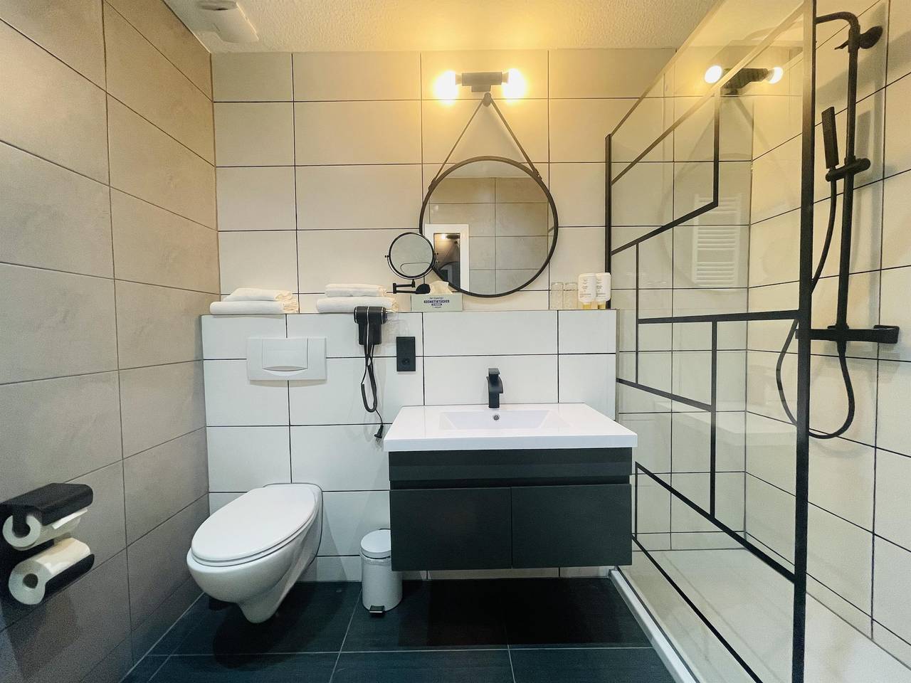Budget  Doppelzimmer Dusche/Wc in Idar-Oberstein, Nahetal