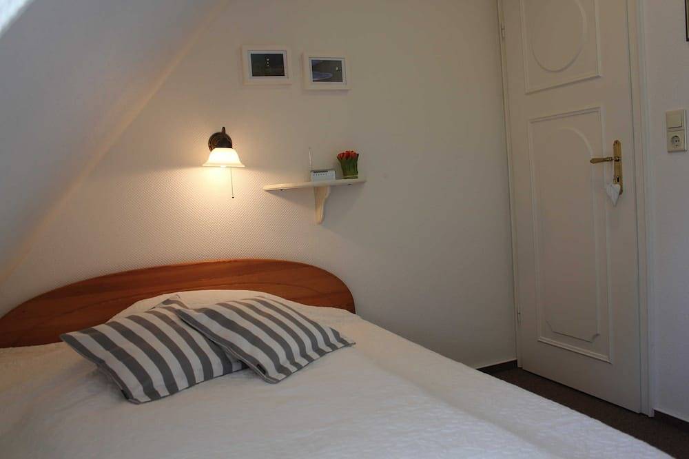 Dörpstrat 93a - Reetgedecktes Urlaubsdomizil - 93a - Dhh in Oevenum, Föhr