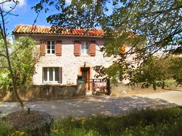 Chambre d’hôte pour 2 personnes, avec Terrasse et Jardin ainsi que Piscine et Vue à Valence-d'Albigeois