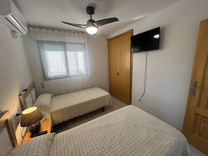 Apartamento entero, Apartamento de vacaciones para 6 personas con terraza in Playa Morro de Gos, Oropesa del Mar
