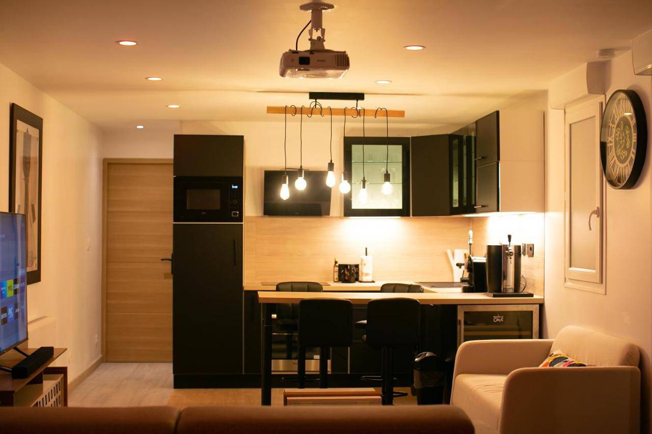 Appartement entier, Atelier chaleureux 40m2 - proche Cdg Parc des expo in Tremblay-en-France, Seine-Saint-Denis
