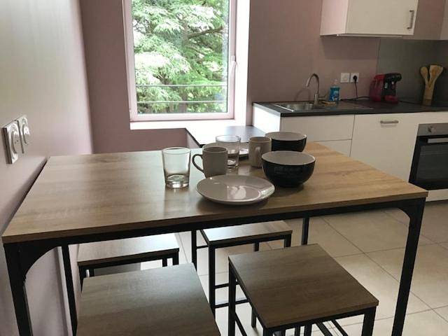 Appartement entier, One-Bedroom Apartment in Pommiers, Beaujolais