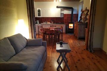 Gîte pour 4 personnes, avec terrasse et jardin à Bromont-Lamothe