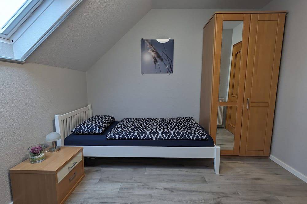 Ganze Wohnung, Ferienwohnung \"Laurentiusblick\" mit Panoramablick in den Weinbergen von Leiwen in Leiwen, Moseleifel