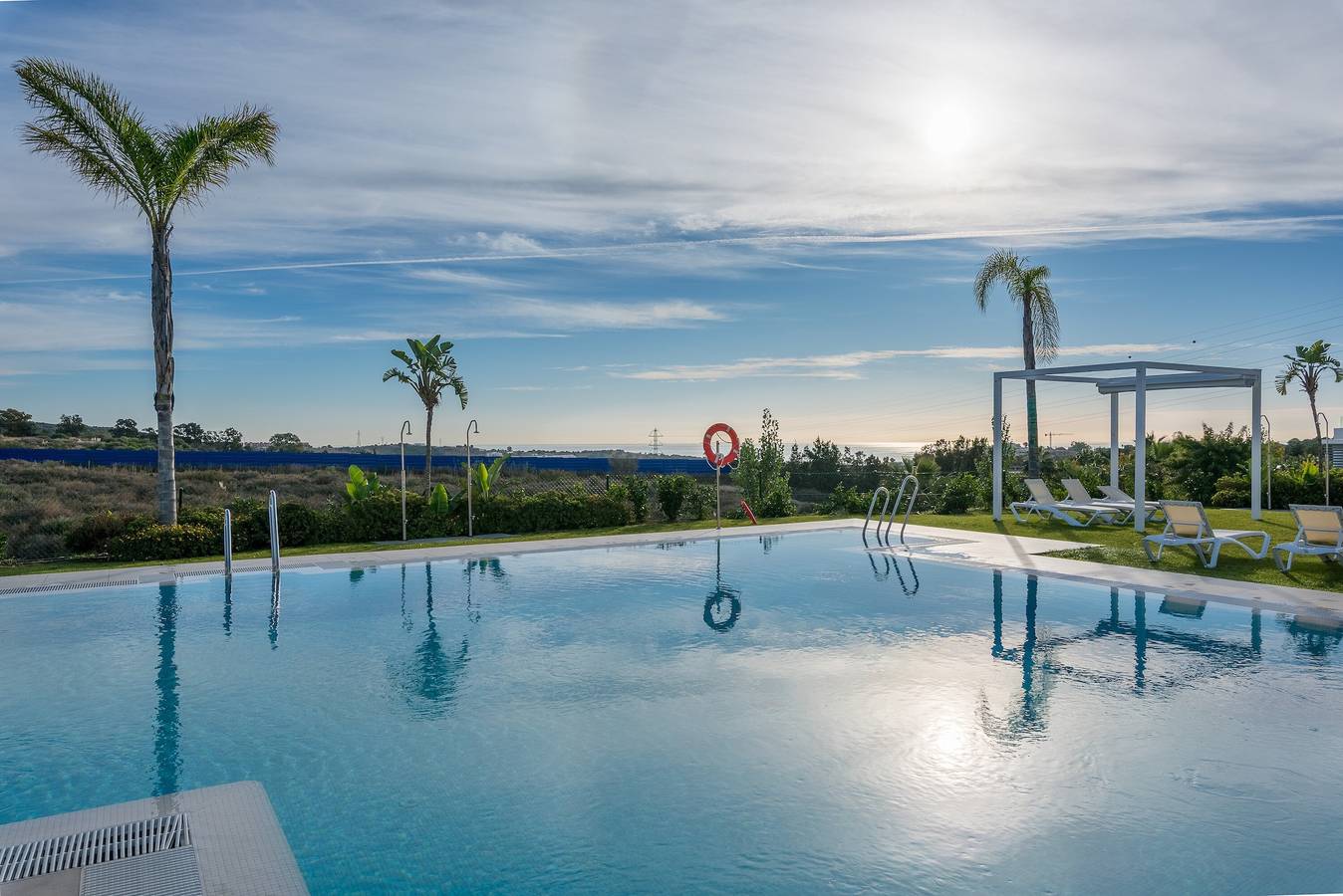 Appartement entier, Appartement 'Alcazaba Lagoon Luxury Retreat' avec jardin privé de 70 m² et piscine commune in Alcazaba Lagoon, Casares