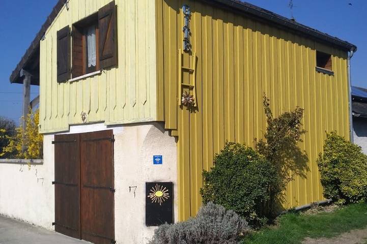 Gîte pour 4 personnes, avec jardin à Saint-Étienne-à-Arnes