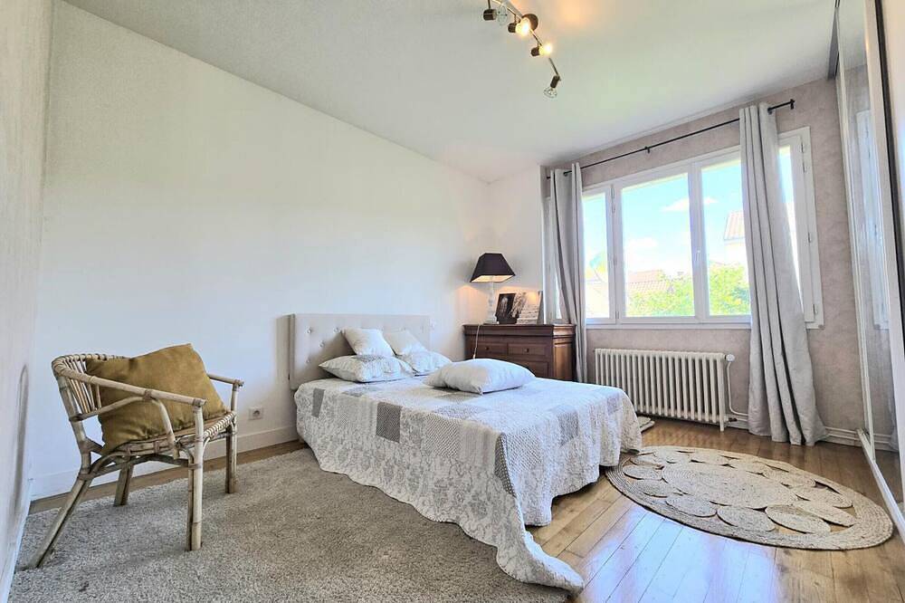Ganze Wohnung, Moderne Wohnung mit Kathedralenblick - 4 Pers. in Périgueux, Périgord Blanc