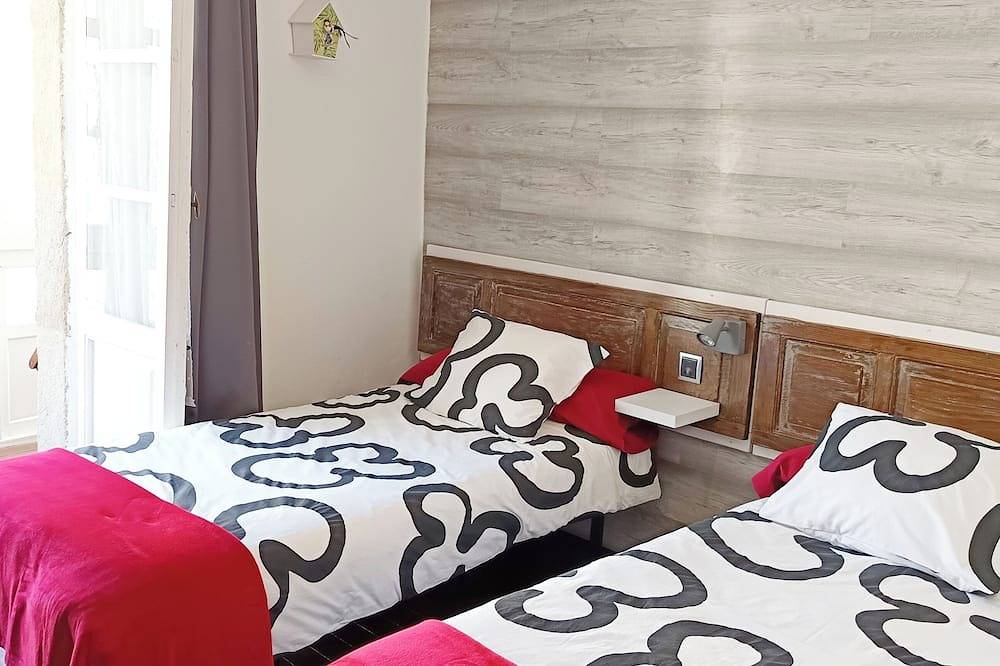 Appartement entier, Centrally Located And Spacious Apartment With Glassed-In Gallery in Guitiriz, Province de Lugo