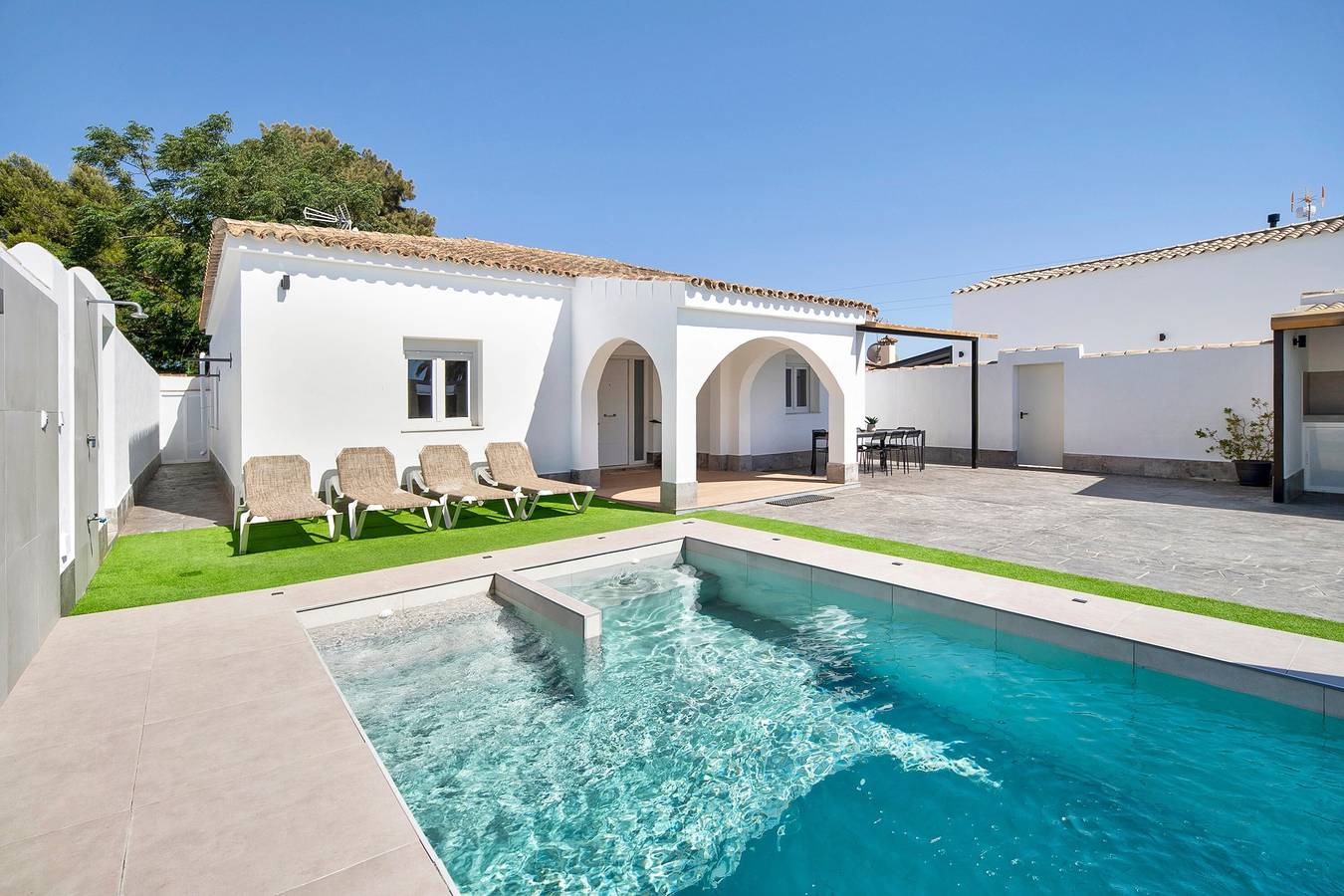 Casa de vacaciones 'Rincón Del Chico' con terraza, jardín y Wi-Fi in Playa La Barrosa, Chiclana de la Frontera