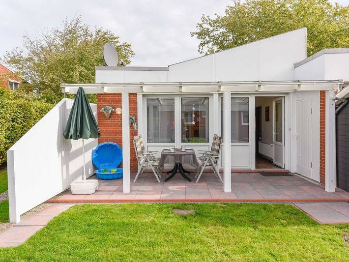 Ferienhaus für 4 Personen, mit Terrasse und Garten in Bensersiel - 2