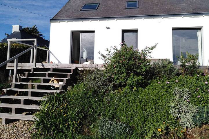 Location de vacances pour 6 personnes, avec terrasse et jardin à Primelin