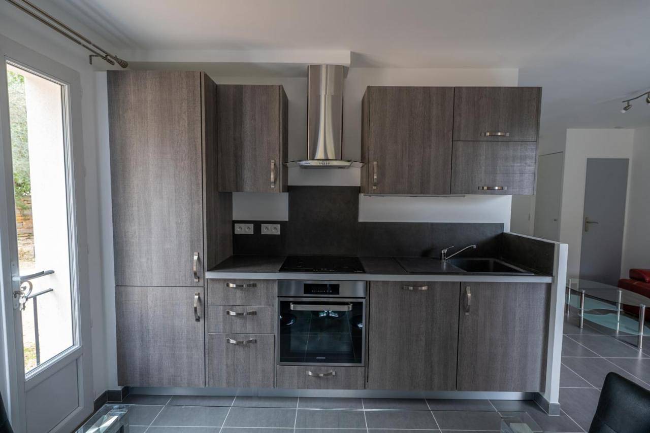 Appartement entier, Deluxe Double Room in Ollioules, Côte méditerranéenne (France)