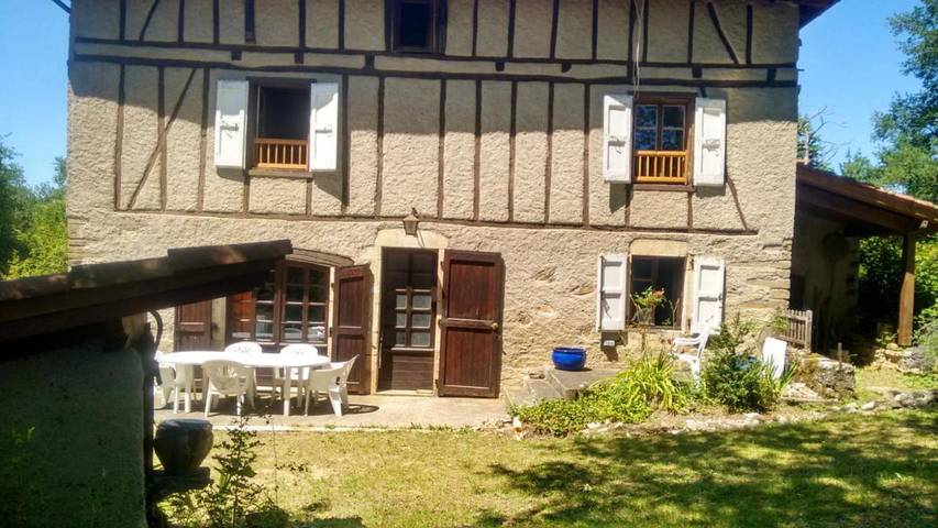 Location de vacances pour 10 personnes, avec jardin, animaux acceptés à Saint-Constant (homonymie) - 2