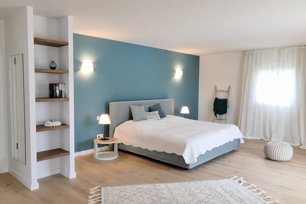 Traumvilla, 1. Linie Meer, Strandzugang, großer Pool mit Whirlzone, Wlan in Cala Anguila, Manacor