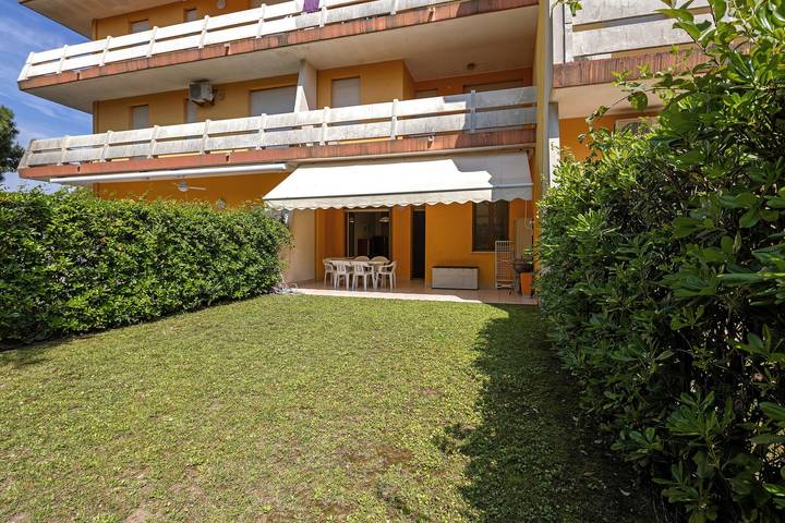 Holiday apartment for 7 people, with garden, with pets - 1