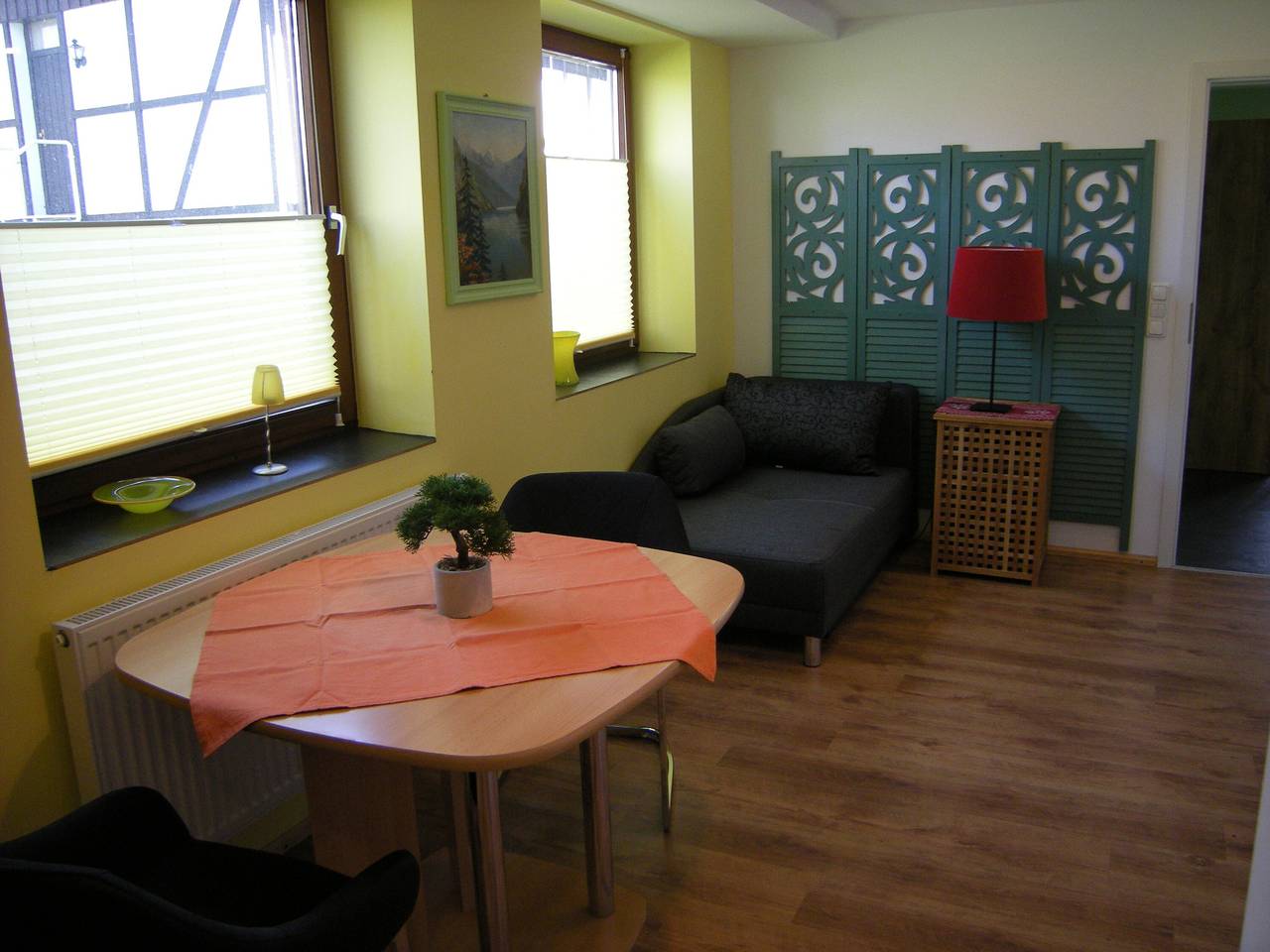 Ganze Wohnung, Ferienwohnung Bungalow 47 Untergeschoss mit Privatterrasse und kostenlosem Wi-Fi in Künzell, Rhön-Hessen