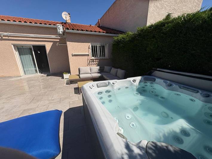 Villa pour 4 personnes, avec piscine ainsi que jardin et jacuzzi, animaux acceptés à Perpignan - 2