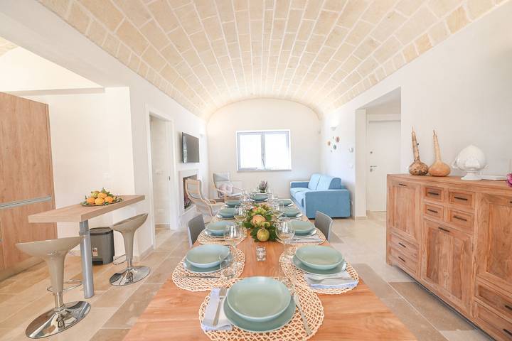 Villa "Trulli Eden 101" con piscina privata, terrazze e Wi-Fi in San Michele Salentino, Salento