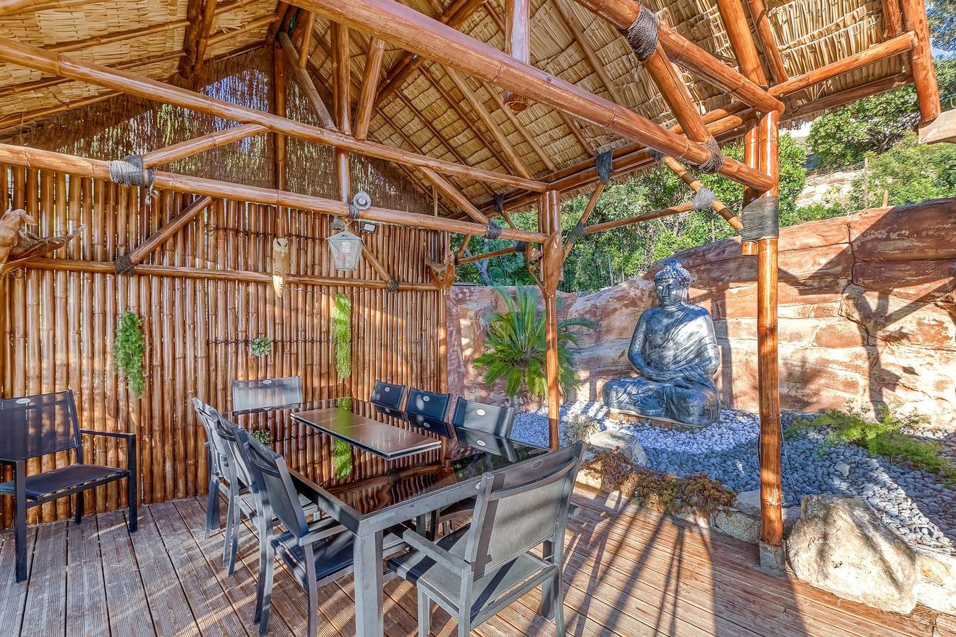 Appartamento intero, Villa di montagna Enchanted Bird con giardino paradisiaco e piscina condivisa in Hyeres, Parco nazionale di Port-Cros