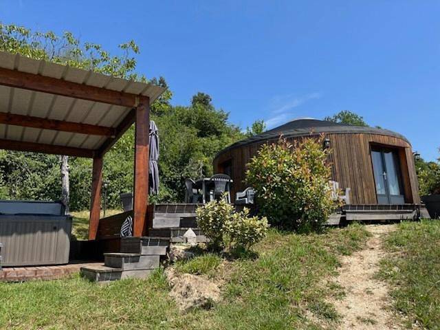 Location de vacances pour 2 personnes, avec jardin et vue, animaux acceptés à Saint-Vincent-de-Cosse - 3