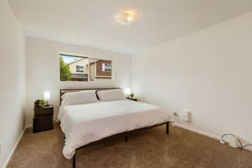 Vacation Rental for 4 Guests in Picnic Point-North Lynnwood, Snohomish County, Picture 1