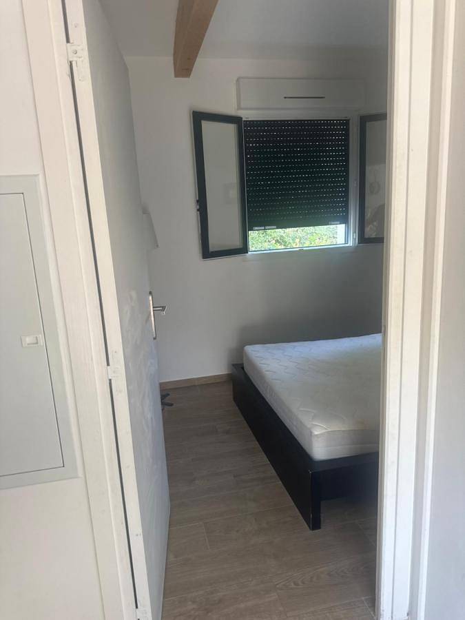 Location de vacances pour 4 personnes, avec terrasse et jacuzzi, animaux acceptés à Rocbaron - 4