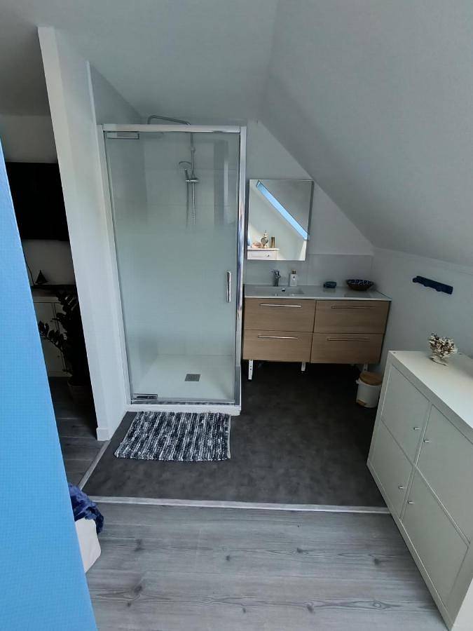 Triple Room with Private Bathroom in Saint-Nazaire, Côte d'Amour