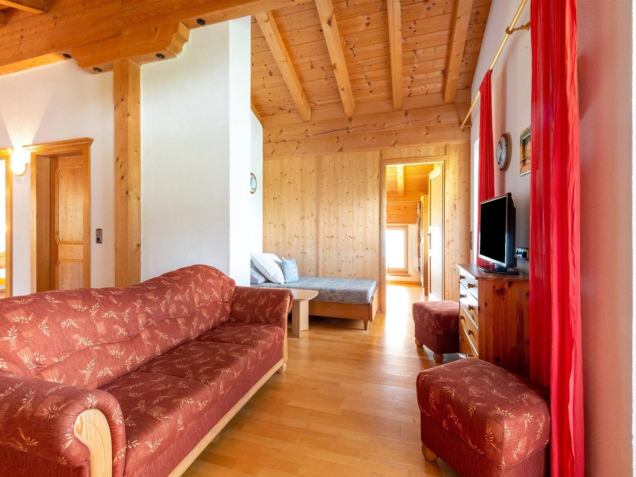 Ganze Wohnung, Chalet in Gattererberg near Ski Slopes in Stummerberg, Ski-Optimal Hochzillertal
