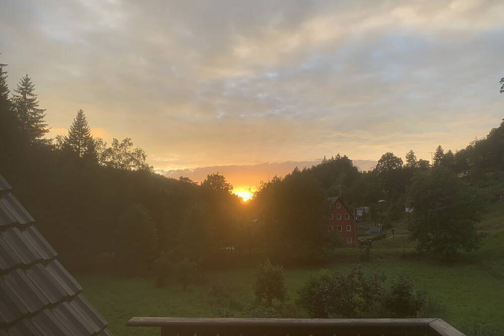 Ganze Wohnung, Liebevoll eingerichtete Ferienwohnung mit Balkon und Terrasse im Osterzgebirge in Dippoldiswalde, Osterzgebirge