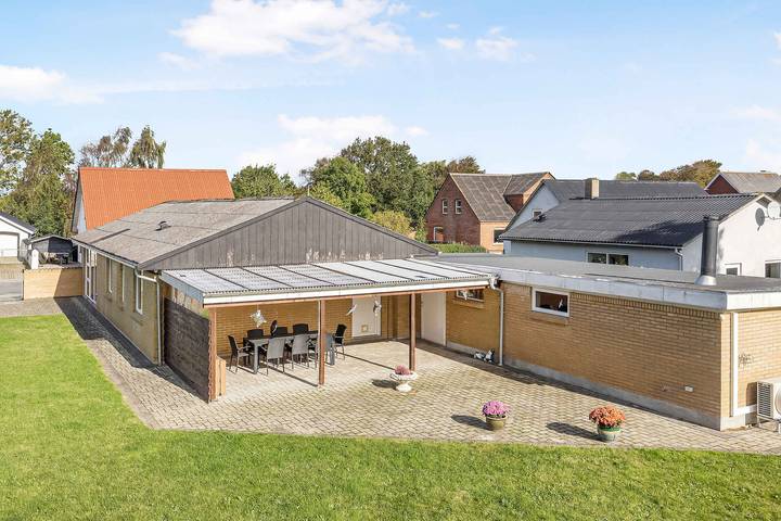 Ferienhaus für 6 Personen, mit Terrasse und Garten