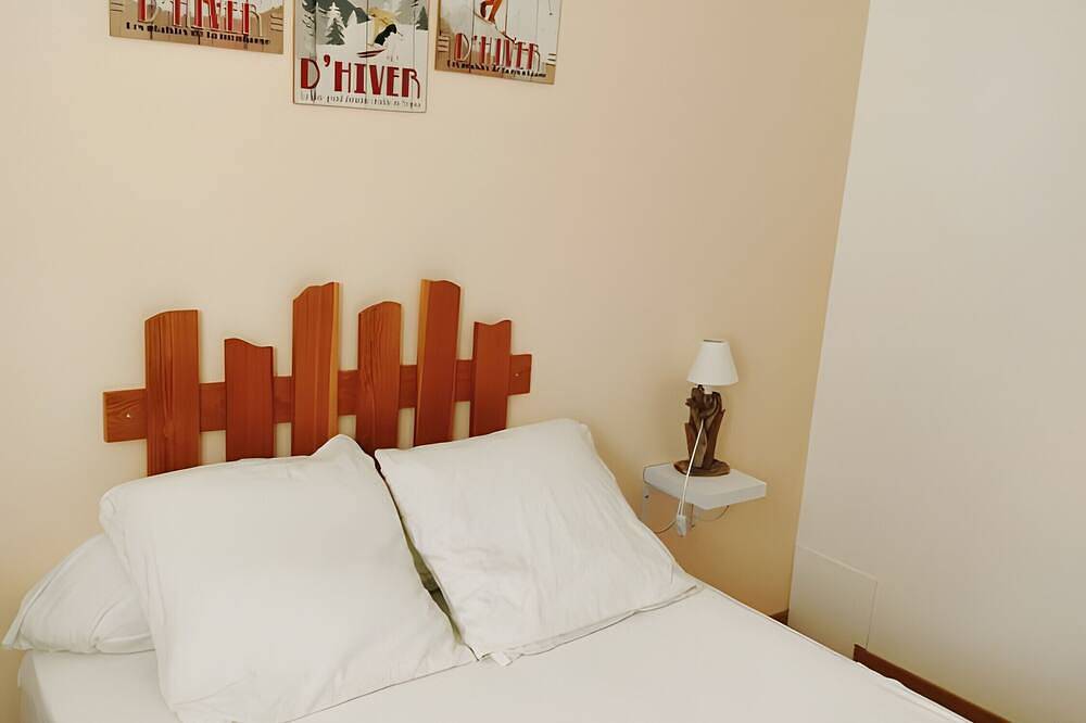 Cottage 'Gite Notre Désir' with Mountain View, Private Terrace and Wi-Fi in Abriès-Ristolas, Queyras