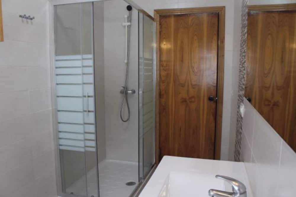 Ganze Wohnung, Apartment - Ground Floor - without terrace in Poio, Rías Baixas