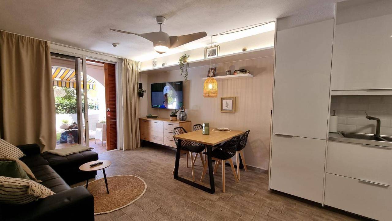 Apartamento entero, One-Bedroom Apartment in Playa de las Américas, Arona 