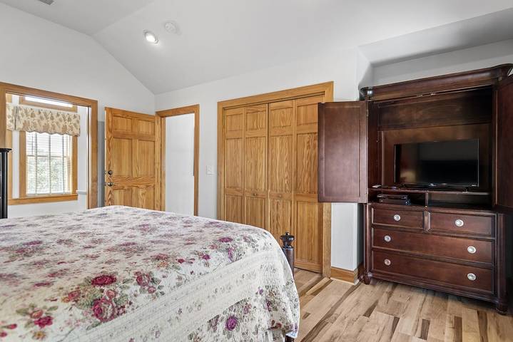 Vacation rental for 12 people, with balcony/terrace and pool as well as hot tub and sauna in Corolla