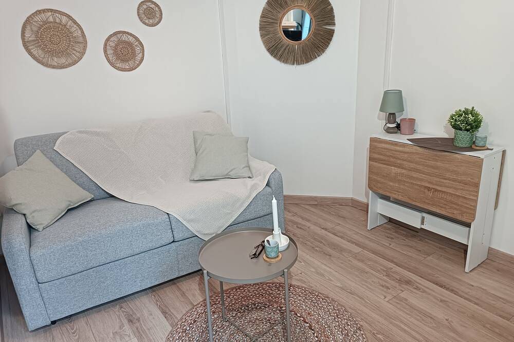 Appartement entier, Studio totalement meublé \"Le nordique\" in Homécourt, Meurthe-et-Moselle