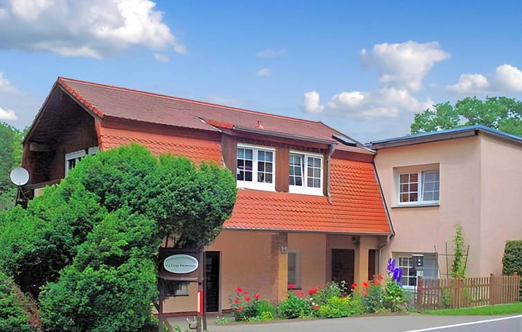 Ganze Ferienwohnung, Appartement am Strand mit Parkplatz und Terrasse in Mühl Rosin, Mecklenburgische Seenplatte