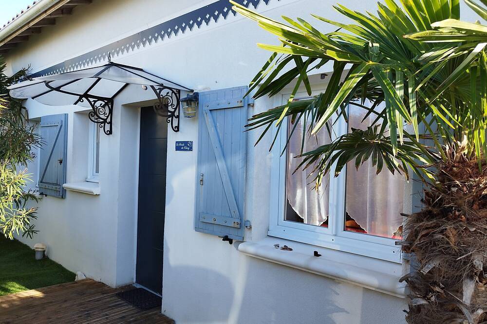 Agradable casa de encanto 3 * jacuzzi privado playa del mar tiendas centro pueblo in Angoulins, Región de La Rochelle