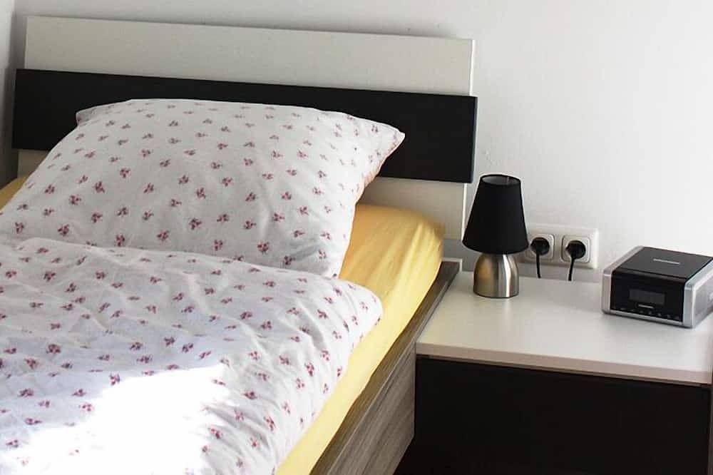 Komfortables Ferienhaus „Austernfischer“ im Wangerland nahe der Nordsee mit Sauna, 3 Schlafzimmern für bis zu 5 Gäste – Hunde willkommen. in Wiarden, Wangerland