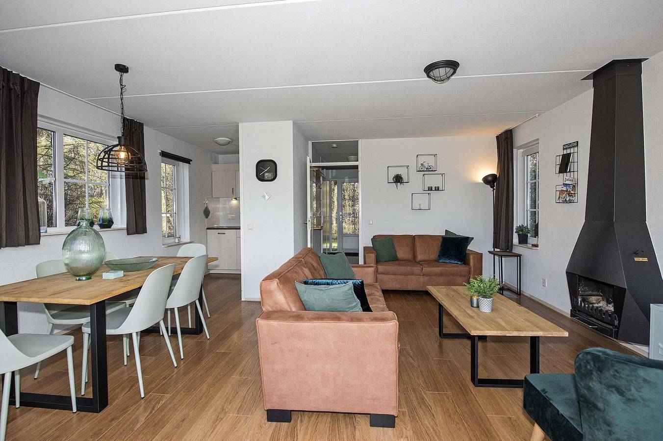 Vakantiepark Hellendoorn — Bungalow - 6 Personen in Hellendoorn, Sallandse Heuvelrug