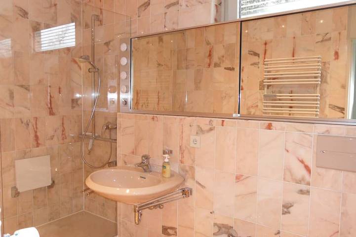 Ferienwohnung für 2 Personen, mit Terrasse in Tutzing - 3