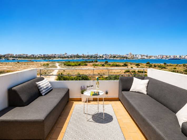 Gîte pour 8 personnes, avec Balcon ainsi que Terrasse et Vue